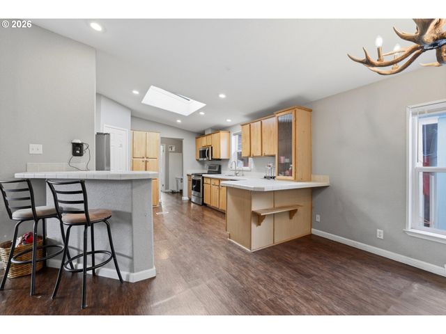 1005 FERRY St 13, Dayton, OR 97114