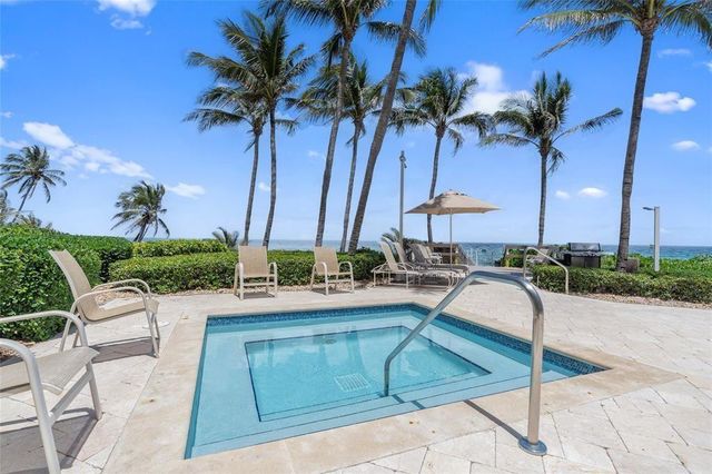 1063 W Hillsboro Mile 115, Hillsboro Beach, FL 33062