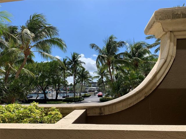 1063 W Hillsboro Mile 115, Hillsboro Beach, FL 33062