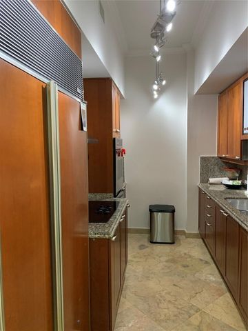 1063 W Hillsboro Mile 115, Hillsboro Beach, FL 33062