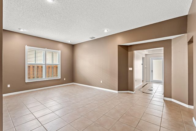 376 E Royal Cove Circle, Davie, FL 33325