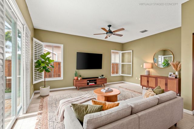 376 E Royal Cove Circle, Davie, FL 33325