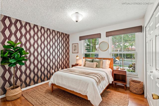 376 E Royal Cove Circle, Davie, FL 33325