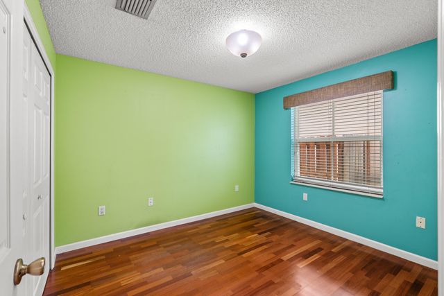 376 E Royal Cove Circle, Davie, FL 33325