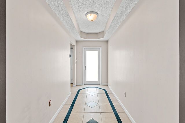 376 E Royal Cove Circle, Davie, FL 33325