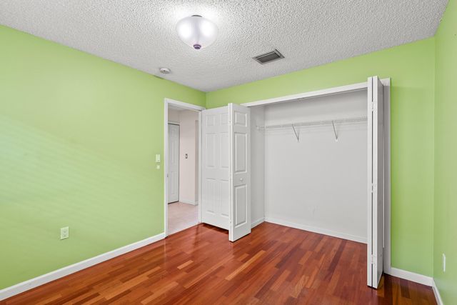 376 E Royal Cove Circle, Davie, FL 33325
