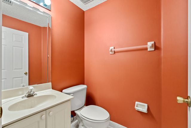 376 E Royal Cove Circle, Davie, FL 33325