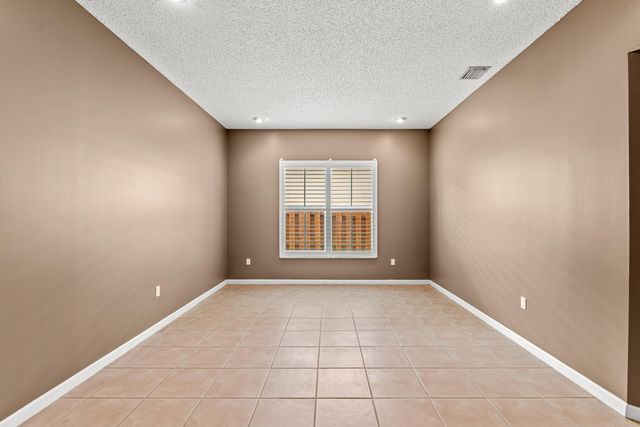 376 E Royal Cove Circle, Davie, FL 33325