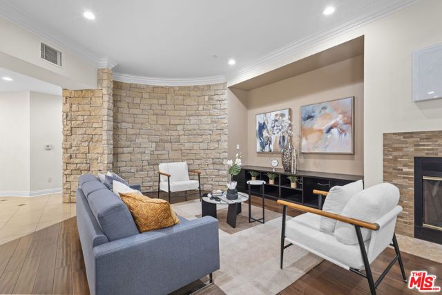 4848 Wilshire Boulevard 102, Los Angeles, CA 90010