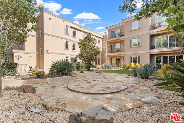 4848 Wilshire Boulevard 102, Los Angeles, CA 90010