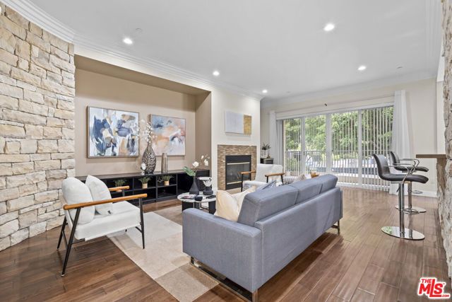 4848 Wilshire Boulevard 102, Los Angeles, CA 90010