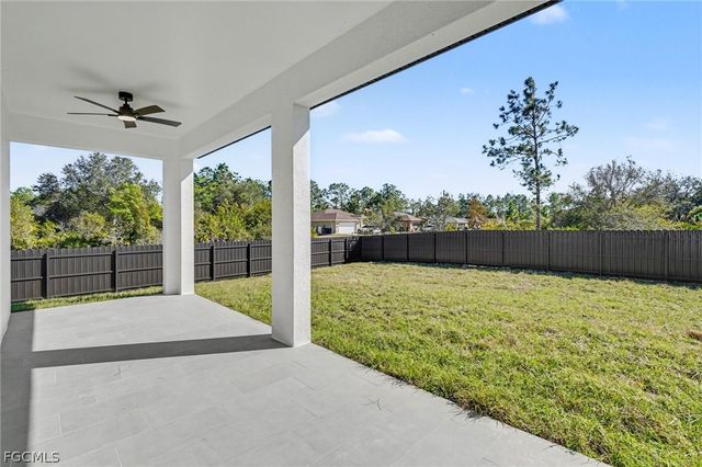 369 Woodburn DR, Lehigh Acres, FL 33972