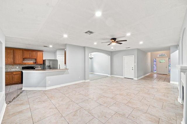 318 Magnolia Estates Drive, League City, TX 77573