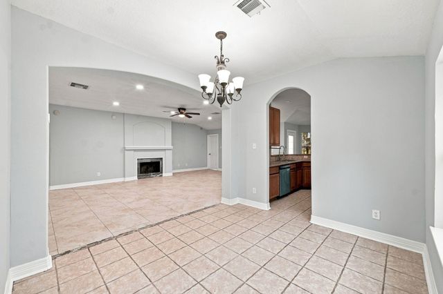 318 Magnolia Estates Drive, League City, TX 77573