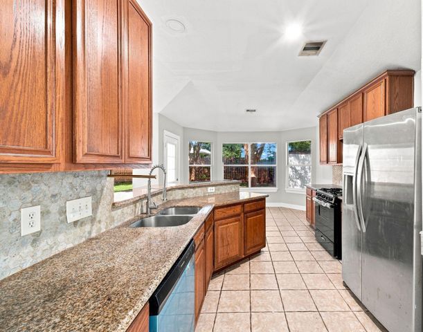 318 Magnolia Estates Drive, League City, TX 77573