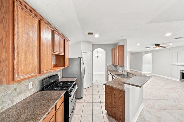 318 Magnolia Estates Drive, League City, TX 77573