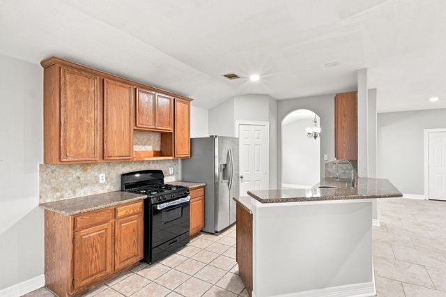 318 Magnolia Estates Drive, League City, TX 77573