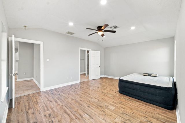 318 Magnolia Estates Drive, League City, TX 77573