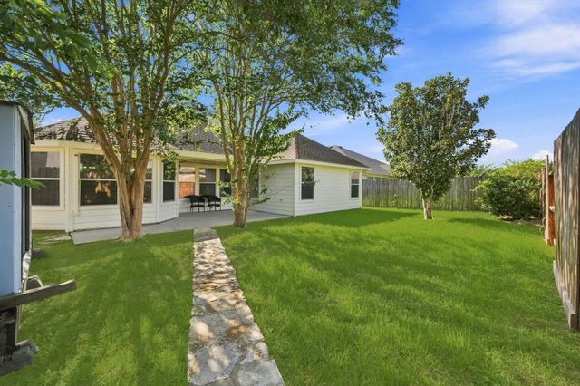 318 Magnolia Estates Drive, League City, TX 77573