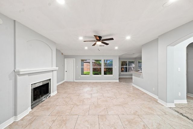 318 Magnolia Estates Drive, League City, TX 77573