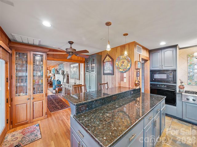 729 Bear Wallow Road, Little Switzerland, NC 28749