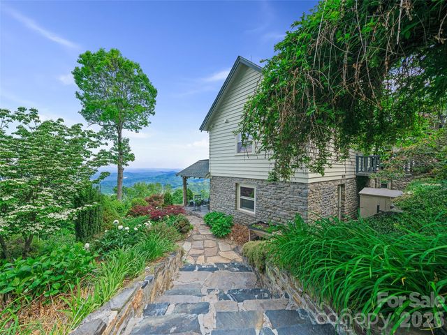 729 Bear Wallow Road, Little Switzerland, NC 28749