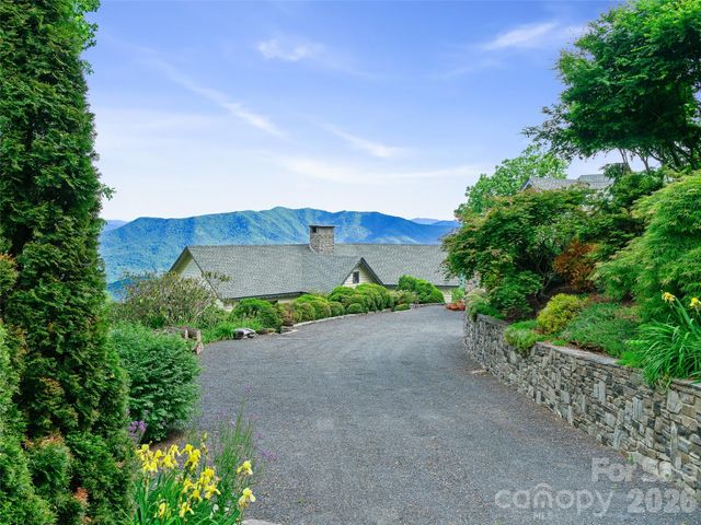 729 Bear Wallow Road, Little Switzerland, NC 28749