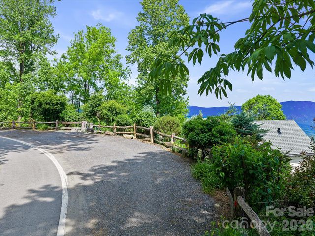 729 Bear Wallow Road, Little Switzerland, NC 28749