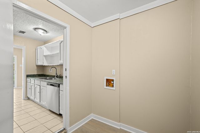 5019 Stockman, San Antonio, TX 78247