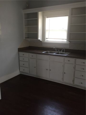 813 W 8th Street 3, Dallas, TX 75208