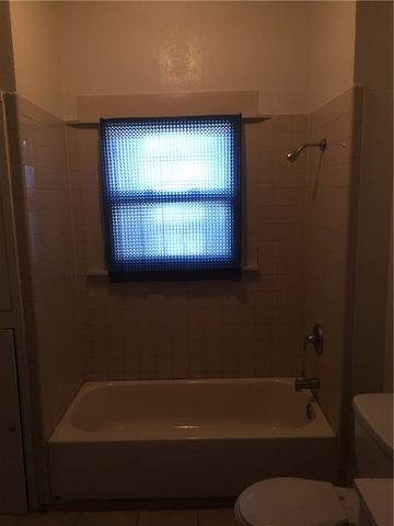 813 W 8th Street 3, Dallas, TX 75208