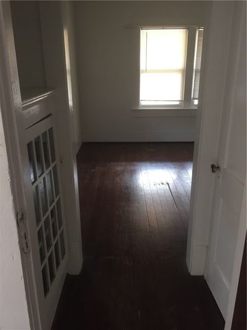 813 W 8th Street 3, Dallas, TX 75208