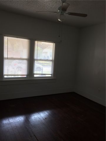 813 W 8th Street 3, Dallas, TX 75208