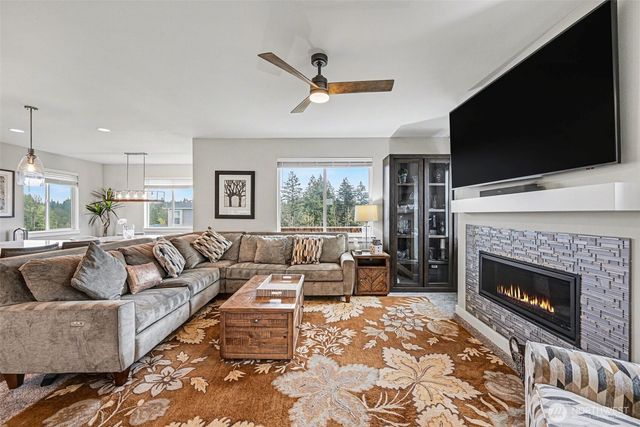 9779 Prospect Place, Gig Harbor, WA 98332