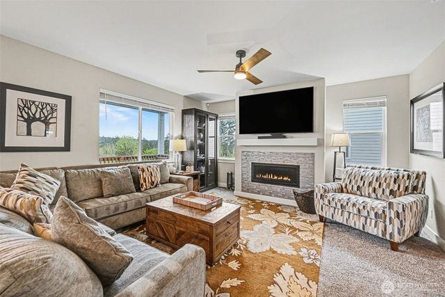 9779 Prospect Place, Gig Harbor, WA 98332