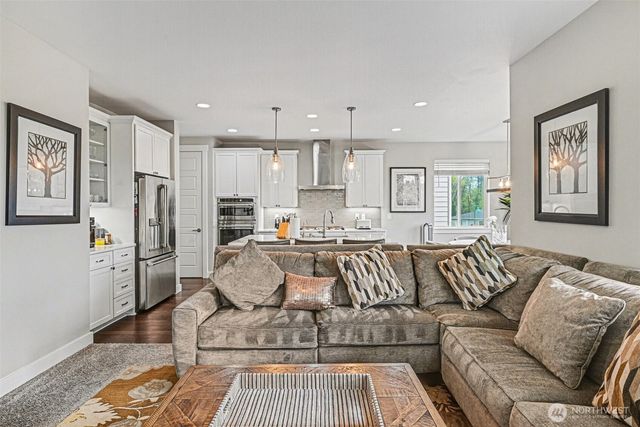 9779 Prospect Place, Gig Harbor, WA 98332