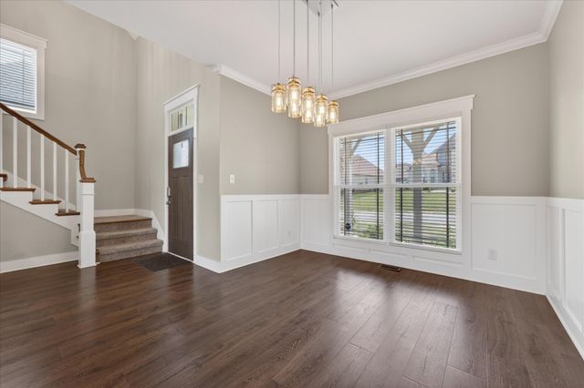 325 Piedmont Pl, Clarksville, TN 37043