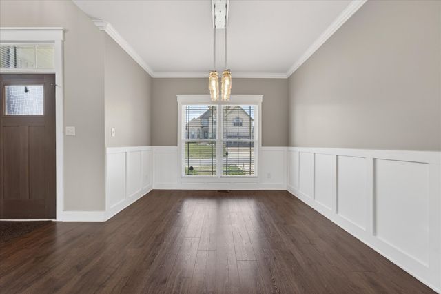 325 Piedmont Pl, Clarksville, TN 37043