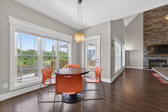 325 Piedmont Pl, Clarksville, TN 37043