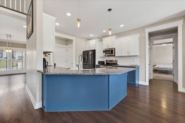 325 Piedmont Pl, Clarksville, TN 37043