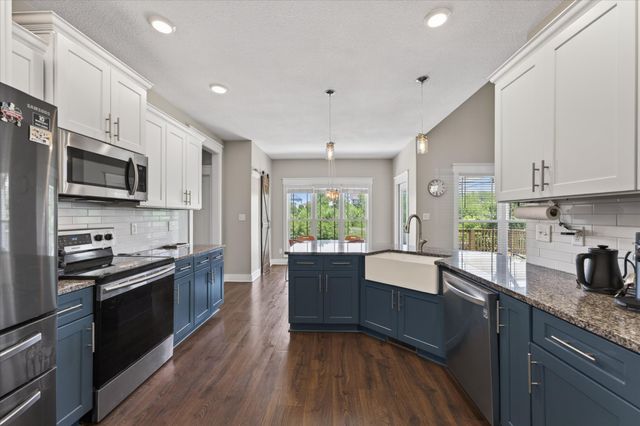 325 Piedmont Pl, Clarksville, TN 37043