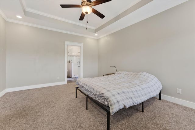 325 Piedmont Pl, Clarksville, TN 37043