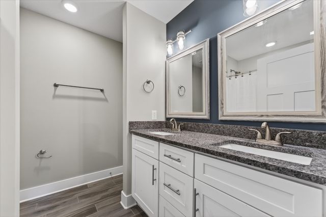 325 Piedmont Pl, Clarksville, TN 37043