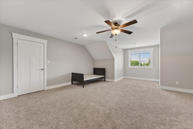 325 Piedmont Pl, Clarksville, TN 37043