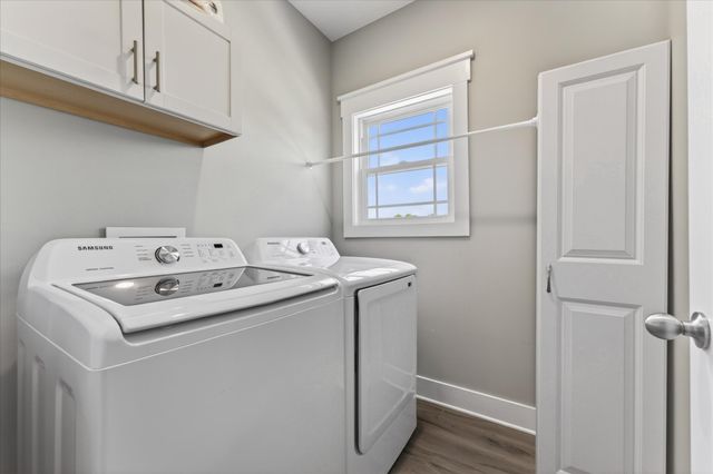325 Piedmont Pl, Clarksville, TN 37043