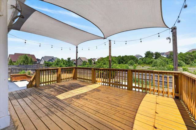 325 Piedmont Pl, Clarksville, TN 37043