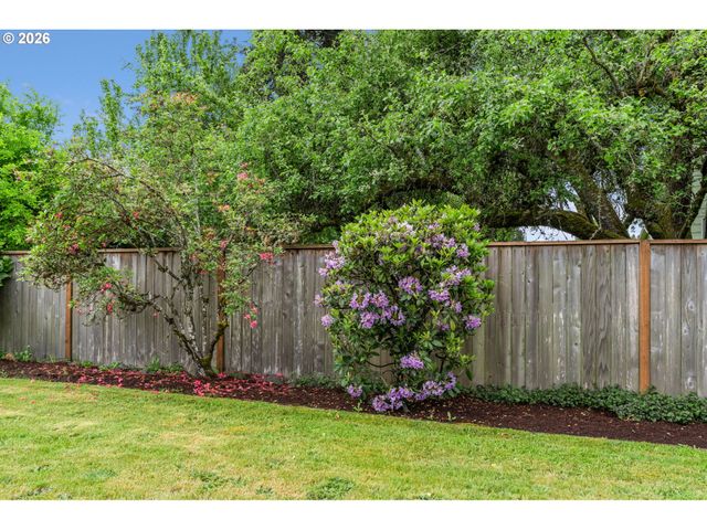 532 WARRINGTON Ave, Eugene, OR 97404
