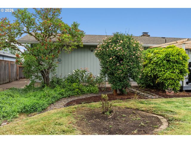 532 WARRINGTON Ave, Eugene, OR 97404