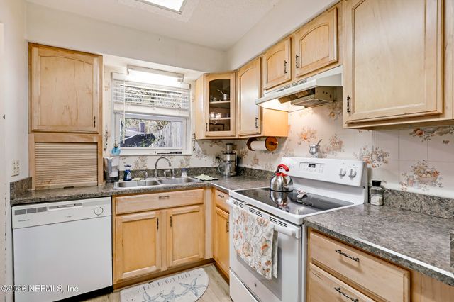 531 LORING Avenue, Orange Park, FL 32073