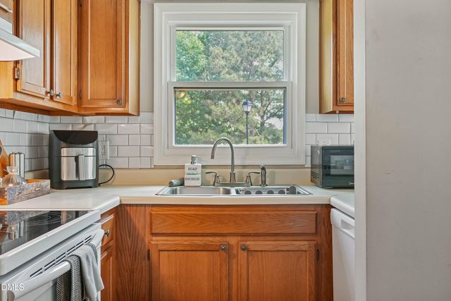 2032 Willow Hill Lane, Clayton, NC 27520